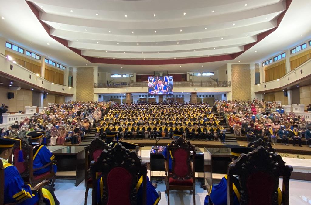 Sidang Senat Terbuka dengan acara Wisuda Ke-169 Universitas Diponegoro