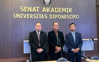 Sidang Pleno Dewan Profesor Presentasi Calon Guru Besar Undip a.n. Dr. Ir. R. Rizal Isnanto, S.T., M.M., M.T., IPU, ASEAN Eng dan Bagus Hario Setiadji, S.T., M.T., Ph.D. dari Fakultas Teknik dan dr. Achmad Zulfa Juniarto, MSi.Med, M.M.R., Sp. And Subspec FER, Ph.D dari Fakultas Kedokteran